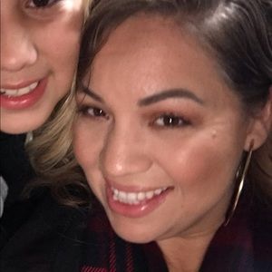 Meet your Posher, Adrianna